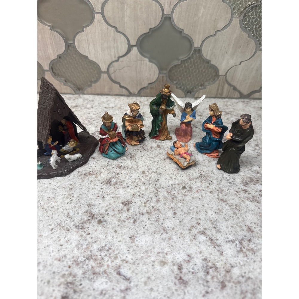 Miniature Nativity Scene Set Resin Figurines Christmas Decor 8 Piece Set Stable